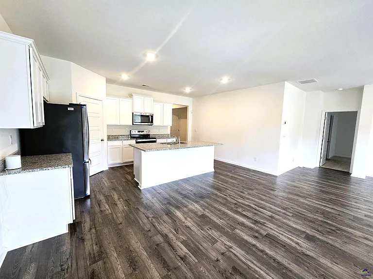 103 Ike Ct — Photo 15
