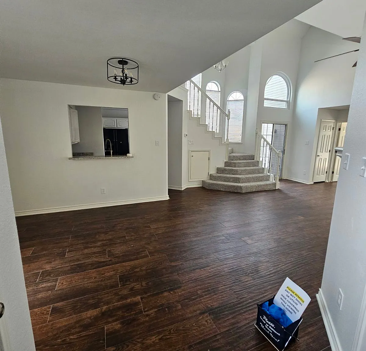 3 bed, 2.5 bath, 1514 sqft, $2,500 — Photo 2