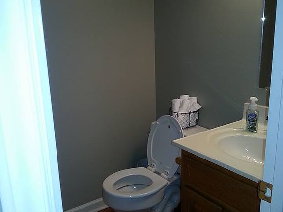 1/2 bath down stairs