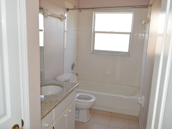 5th image of 1910 Cattleman Dr