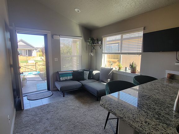 Entrance from front yard. Lots of natural light.