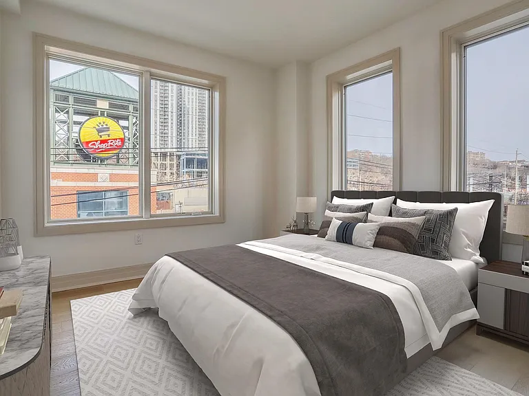 921 Madison St #205 — Photo 10
