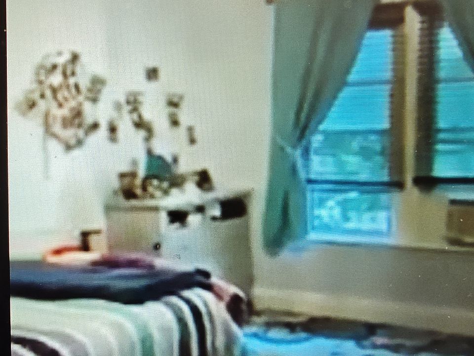 2nd image of 208 Common Wealth Ave
