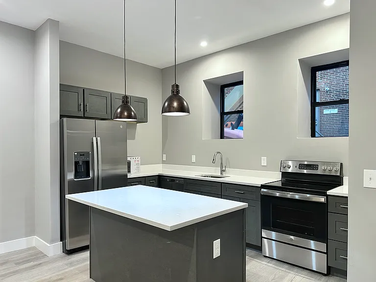 16 Norwich St #1 — Photo 1