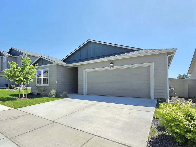 5711 W Georgetown Ln — Photo 1