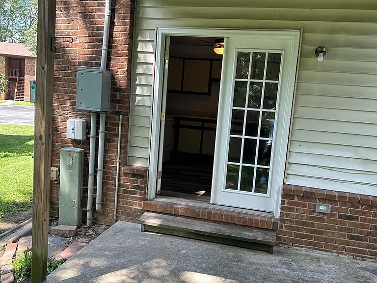 6 Lemon Tree Ct #6 — Photo 6