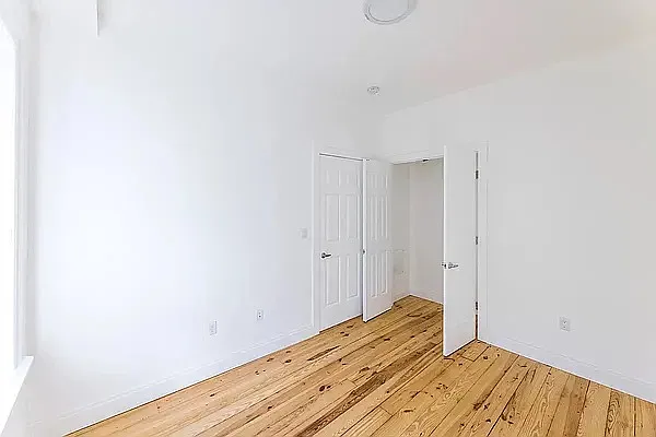 Rented by C2R Management LLC | media 14