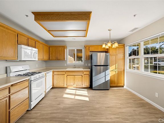 4th image of 519 N Ferrocarril Rd