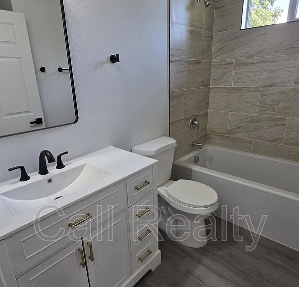 4215 N Locust Rd #A — Photo 6
