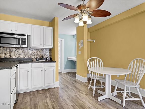 2nd image of 1507 N New River Dr #115