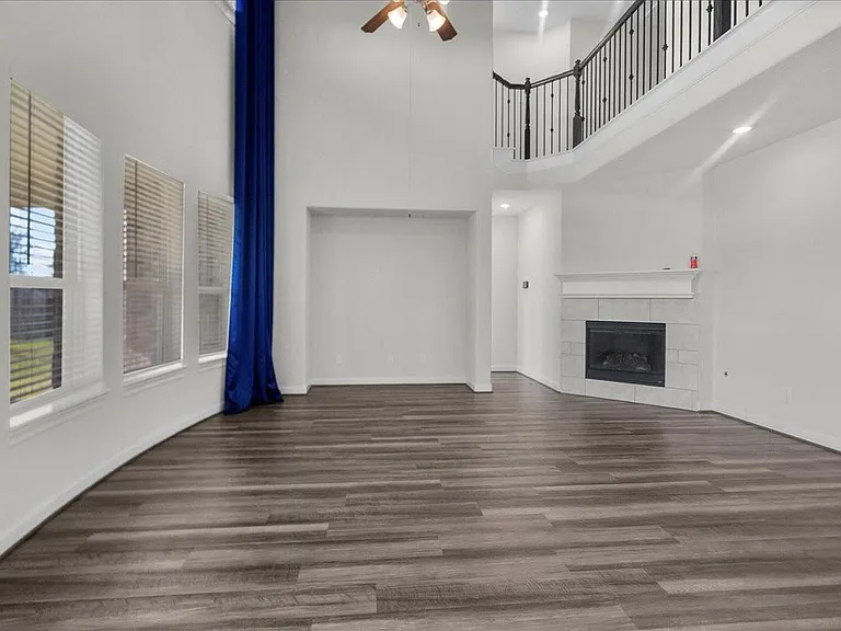 13814 Russell Ct — Photo 14