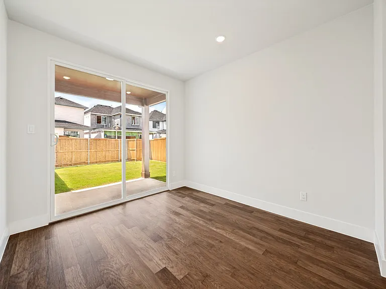 7342 Farley St — Photo 9