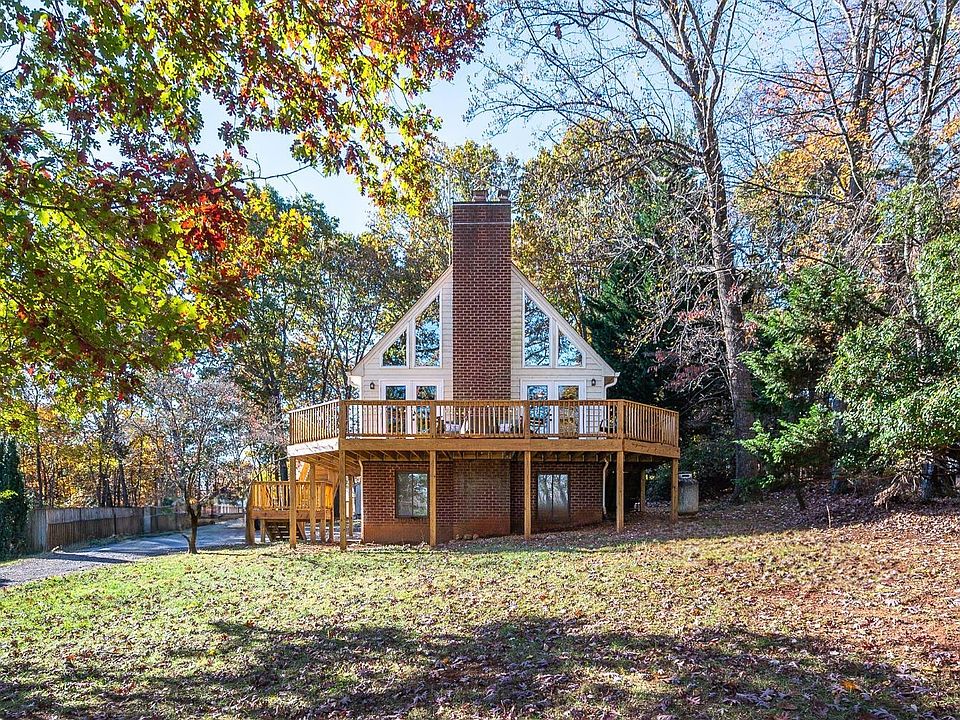1st image of 103 Holiday Bob Ct