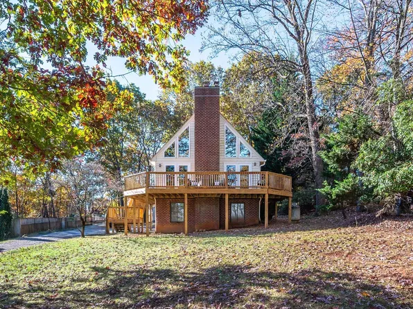 103 Holiday Bob Ct, Lynchburg, VA 24503