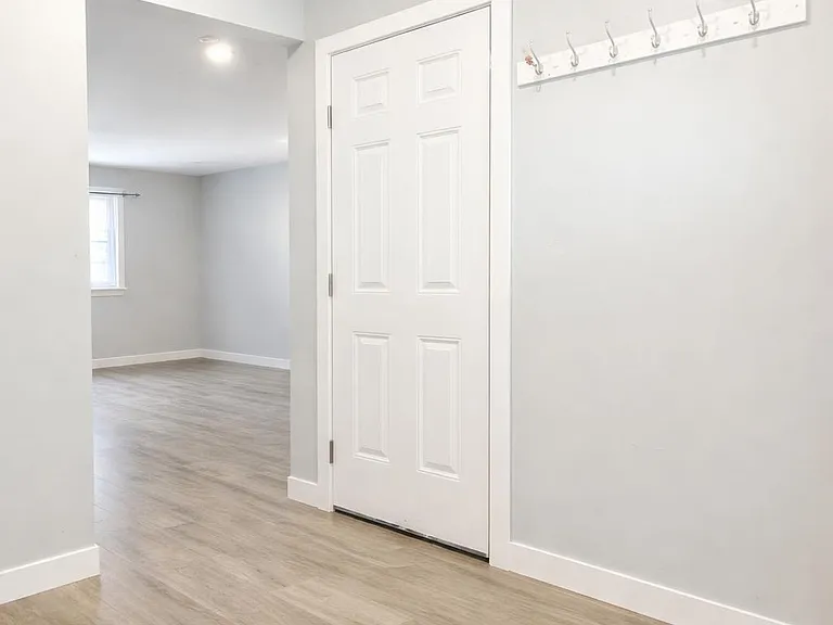 2053 Lanark Ct — Photo 3