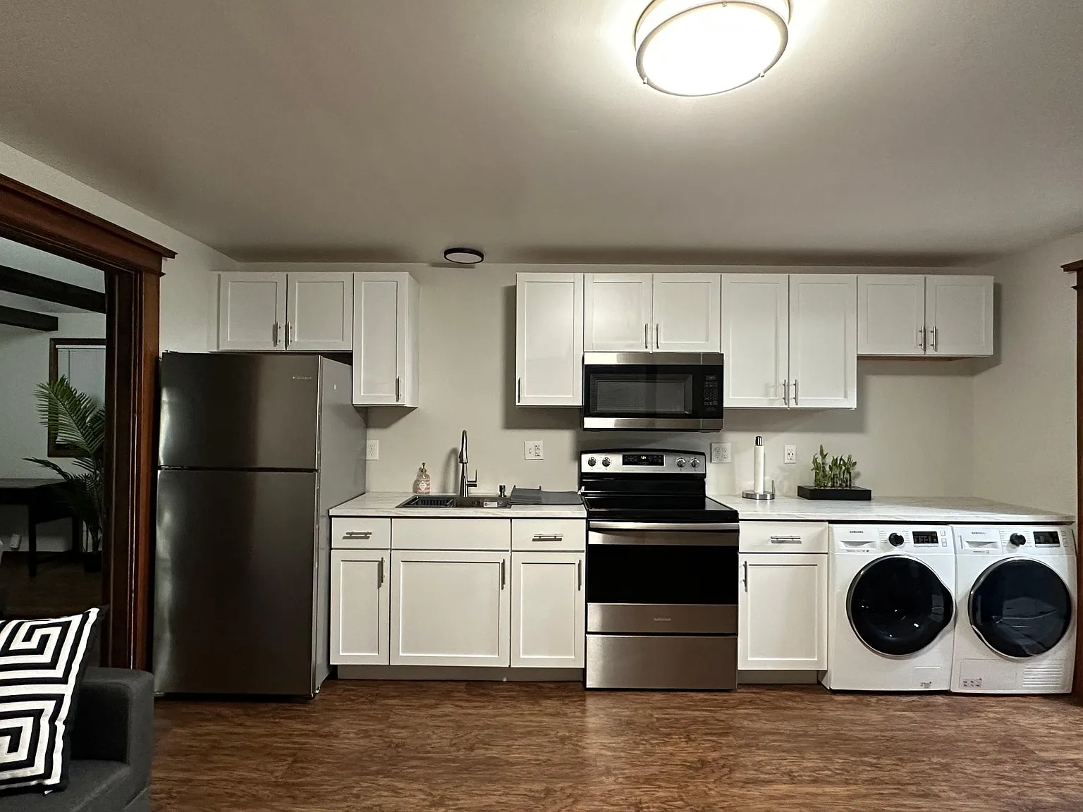 1 bed, $1,400 — Photo 2