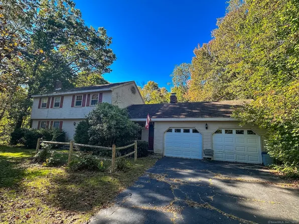 11 Village Lane, Burlington, CT 06013