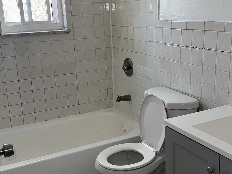 2614 Montana Ave — Photo 6