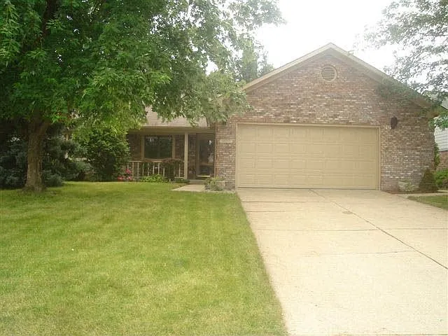 3517 Oak Tree Ct photo 1