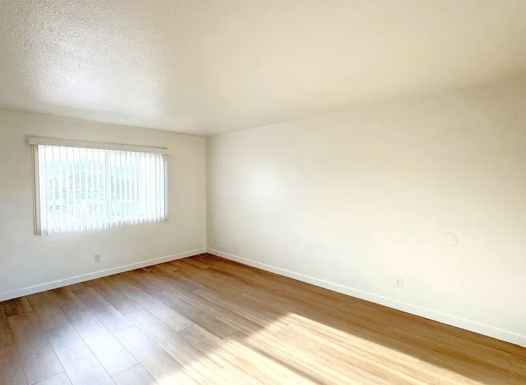 7791 Linda Vista Rd — Photo 11
