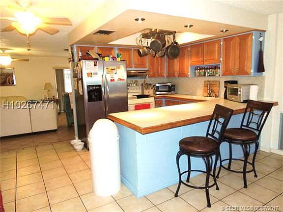 5th image of 3203 NW 88th Way