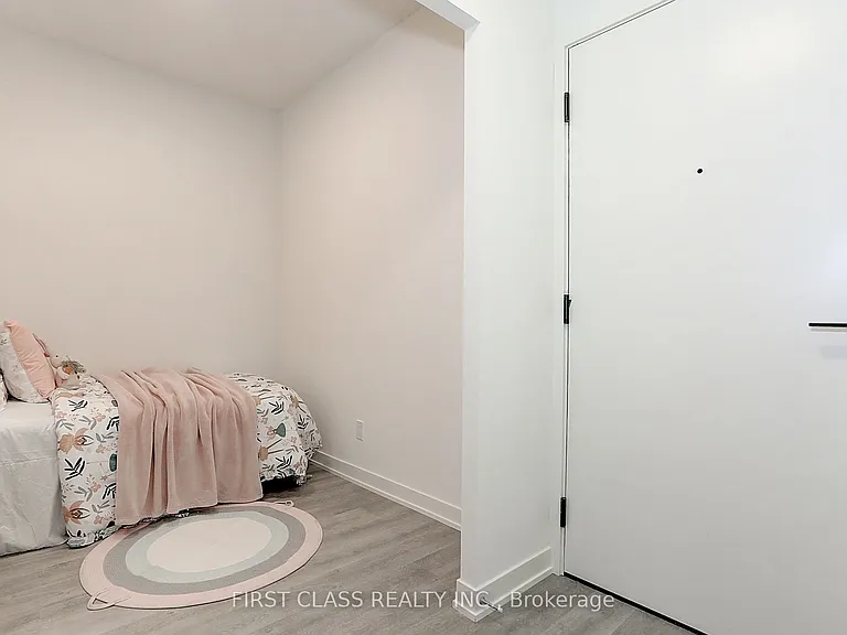 38 Simcoe Prom #514C — Photo 5