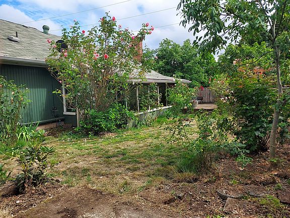 3rd image of 3995 Josh St