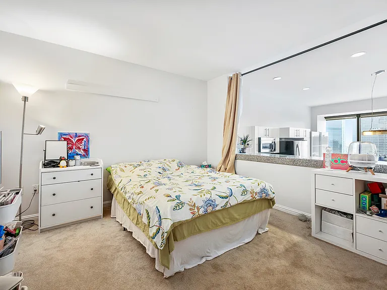 1100 Wilshire Blvd #2607 — Photo 12