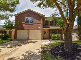 17334 Shadow Ledge Dr, Houston, TX 77095