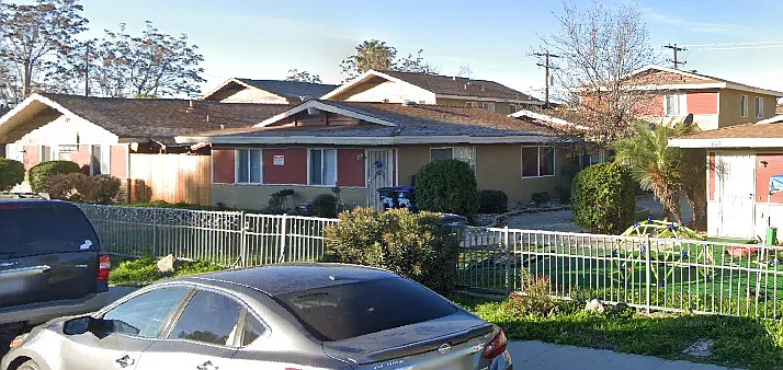 281 N Valley View Dr #C — Photo 1