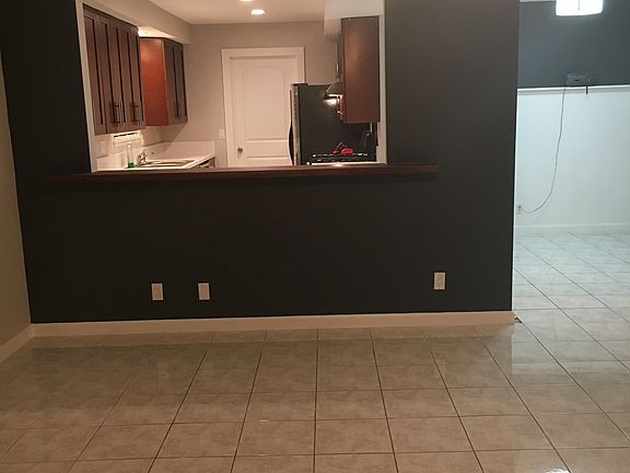 5th image of 1116 S Huron Dr
