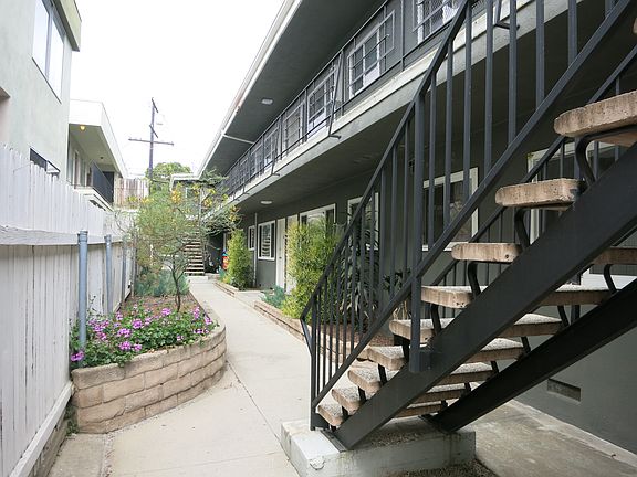2nd image of 1441 Euclid St APT 6