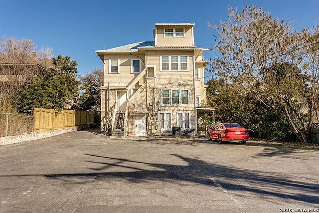 130 E Craig Pl — Photo 13