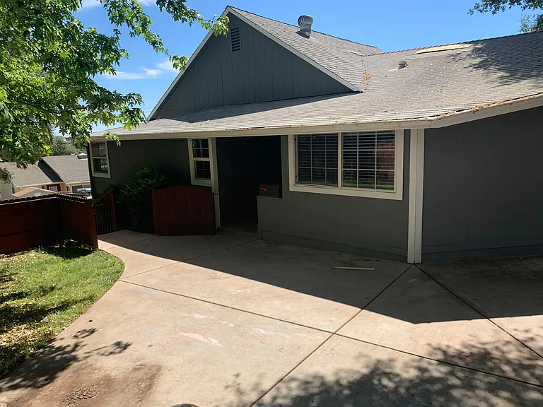 140 Walker Dr — Photo 20