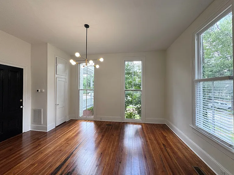 504 N Person St — Photo 6