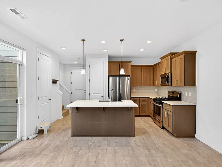 11848 SE Pleasant Valley Pkwy — Photo 8
