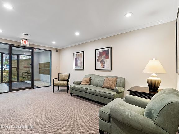 3rd image of 1695 2nd St APT 505