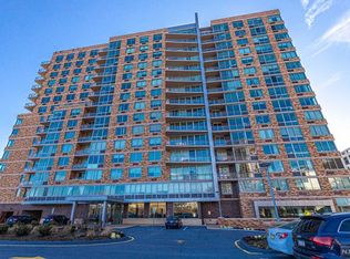 516 Hudson Park, Edgewater, NJ