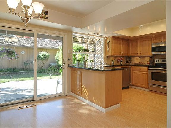 2nd image of 6085 Calle De Amor