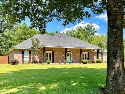 108 Oak Leaf Trl, Benton, LA, 71006