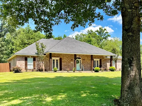 108 Oak Leaf Trl, Benton, LA 71006
