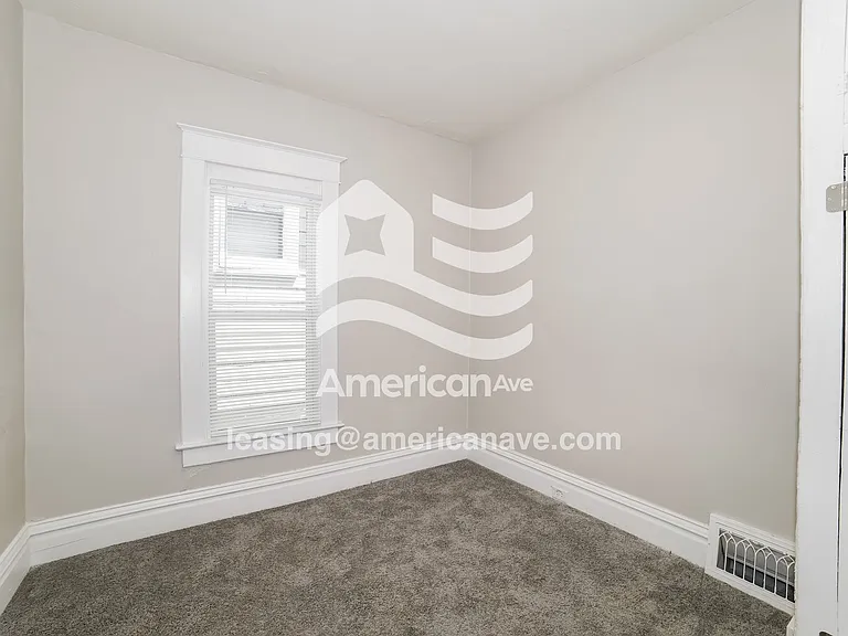 1573122_012_wm_-_bedroom_12910892.jpg