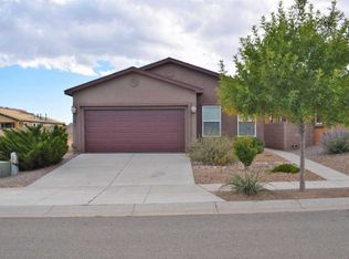 341 Zuni River Cir SW, Los Lunas, NM 87031
