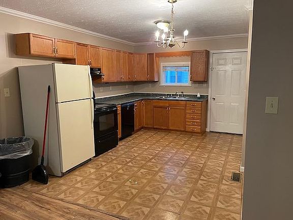 3rd image of 408 N Lexington Ave #B