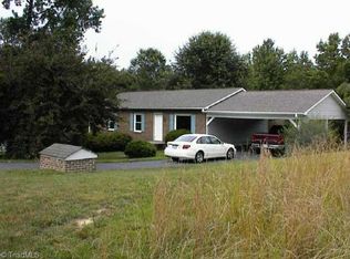 1101 Cresthaven Dr, Lewisville, NC 27023