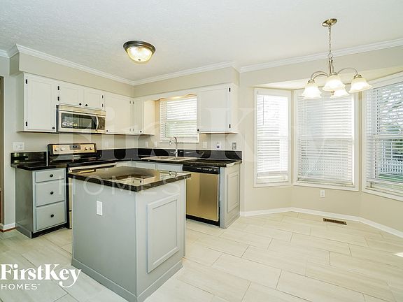 5th image of 3288 Darby Glen Blvd