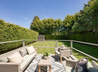 1665 Foul Bay Rd, Oak Bay, BC V8R5A2