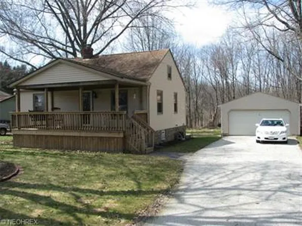 1122 Fenn Rd, Tallmadge, OH 44278