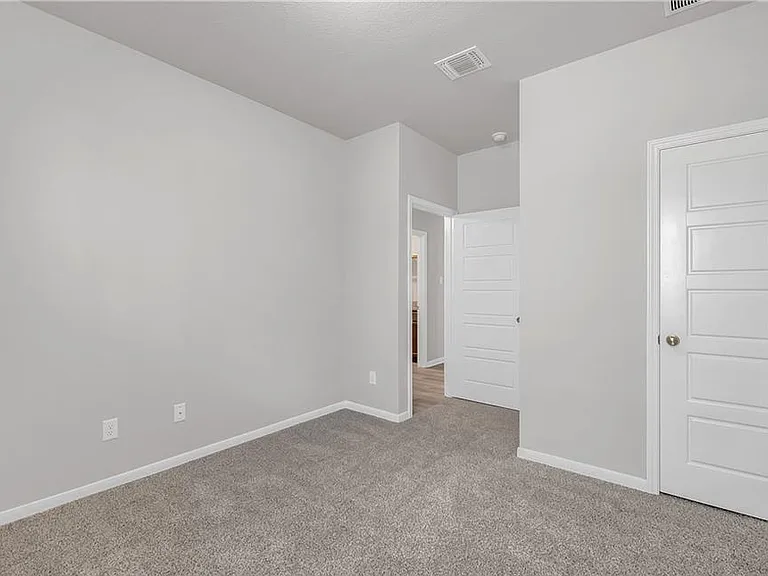4537 Allison Dr — Photo 24