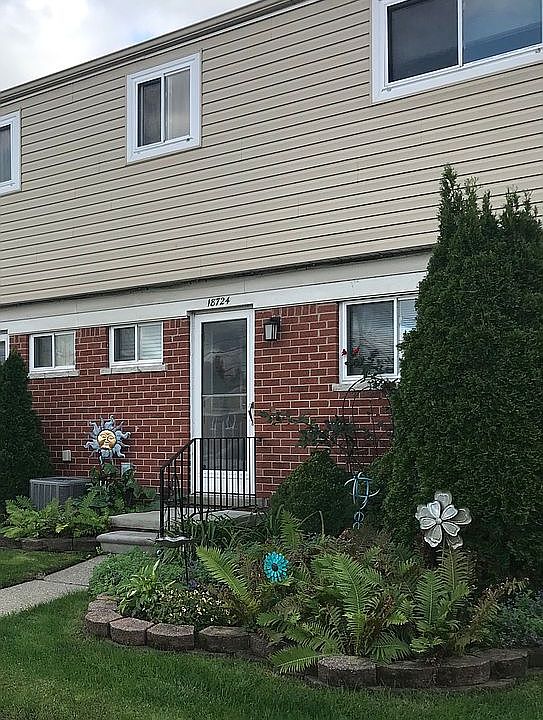1st image of 18724 Kendell Ct